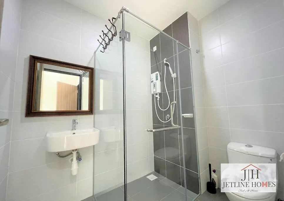Apartment Melaka {Nova8 Suite} City-View/ 4Pax/ Wifi/Tv-Box