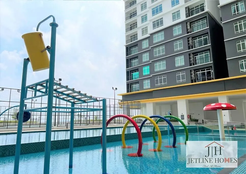 Melaka {Nova8 Suite} City-View/ 4Pax/ Wifi/Tv-Box Apartment